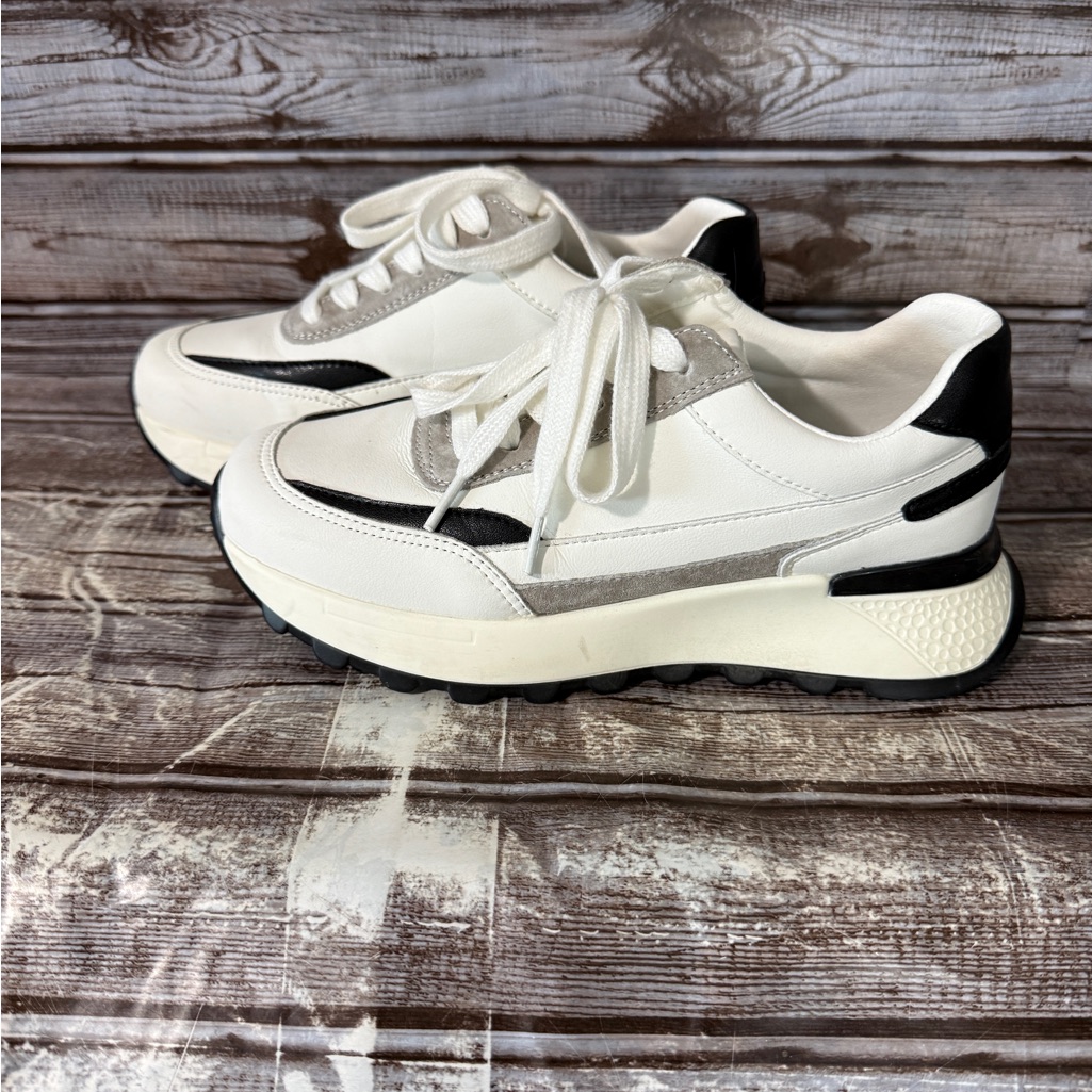 Lonza Kisskitty Sneakers Size 36 5.5